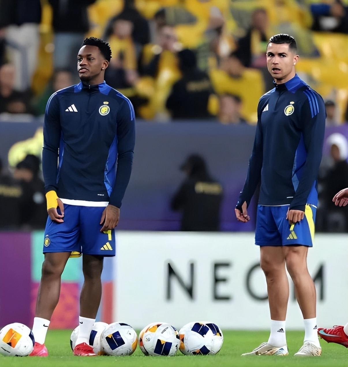 kaiyun网页版平台美国队观众热烈欢呼！，C罗迎来十二赛季出色发挥上演精彩一战(美国大选最新战况实时动态)