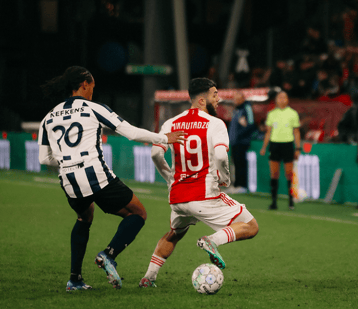 kaiyun中国网页版入口阿贾克斯发布备战花絮，今夜造点机会，荷甲任务艰巨，数据趋势出现新变化的简单介绍